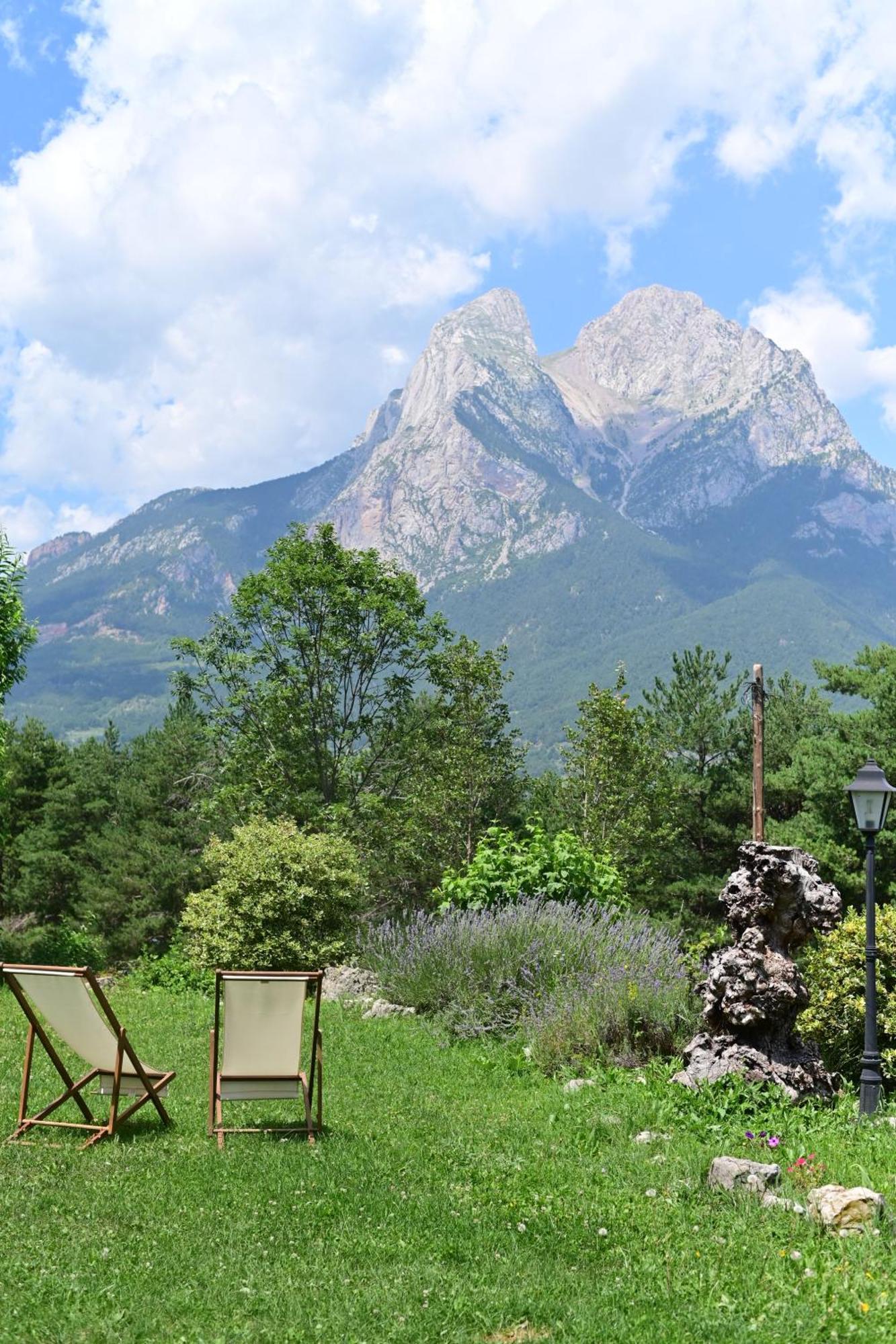 Hotel L'Indret Del Pedraforca Adults Only Saldés Exterior foto